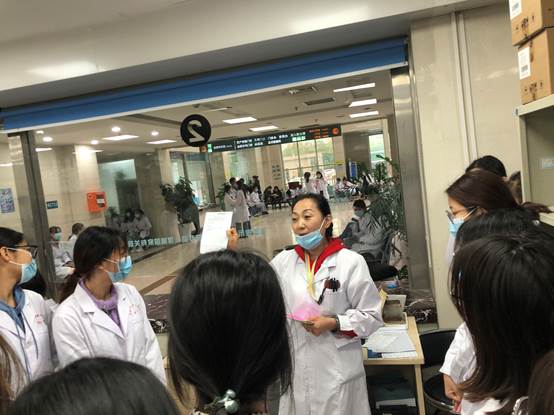 说明: C:\Users\dsj\Desktop\20210424我系组织员工赴附属医院见习\微信图片_202105071110032.jpg